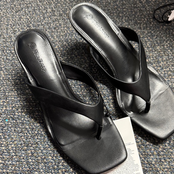 The drop heels size 9.5 // 082509 - Picture 1 of 3